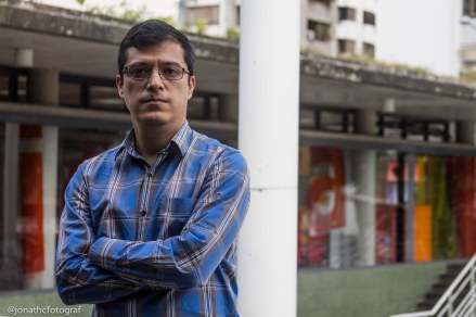 Luis Yslas (Jonathan Contreras)